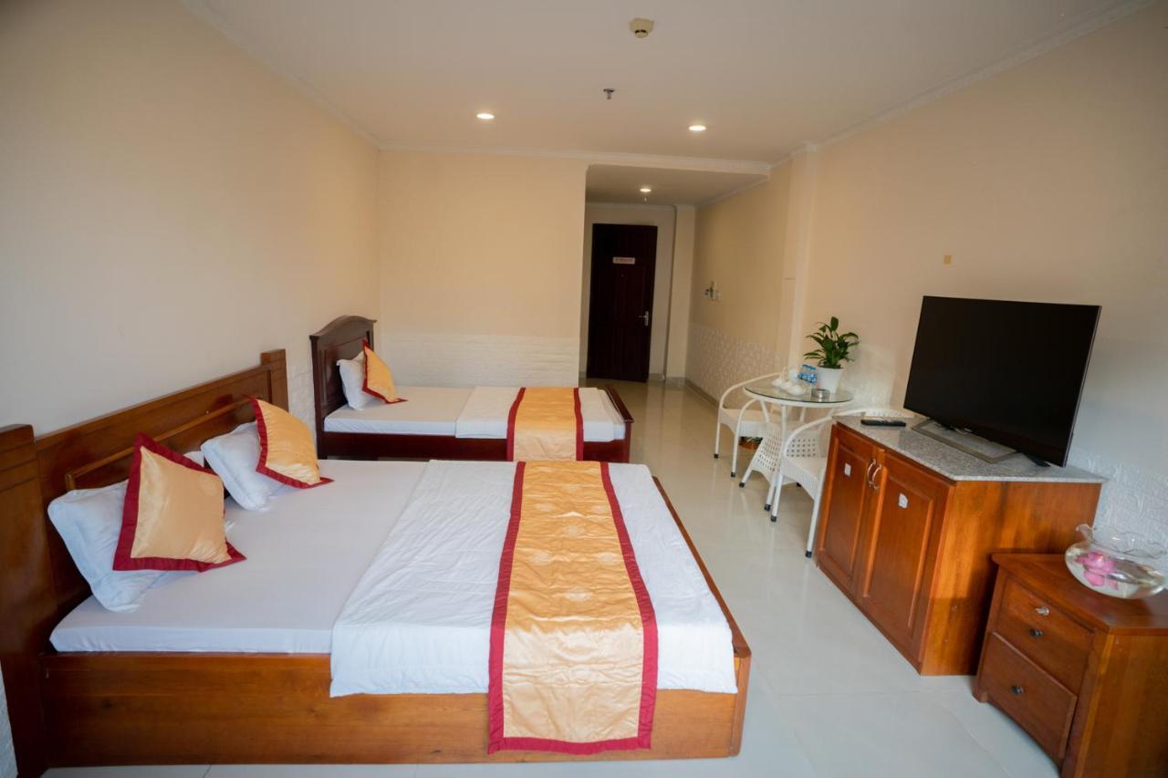 Hotel Khach San Bong Sen à Vi Thanh Extérieur photo