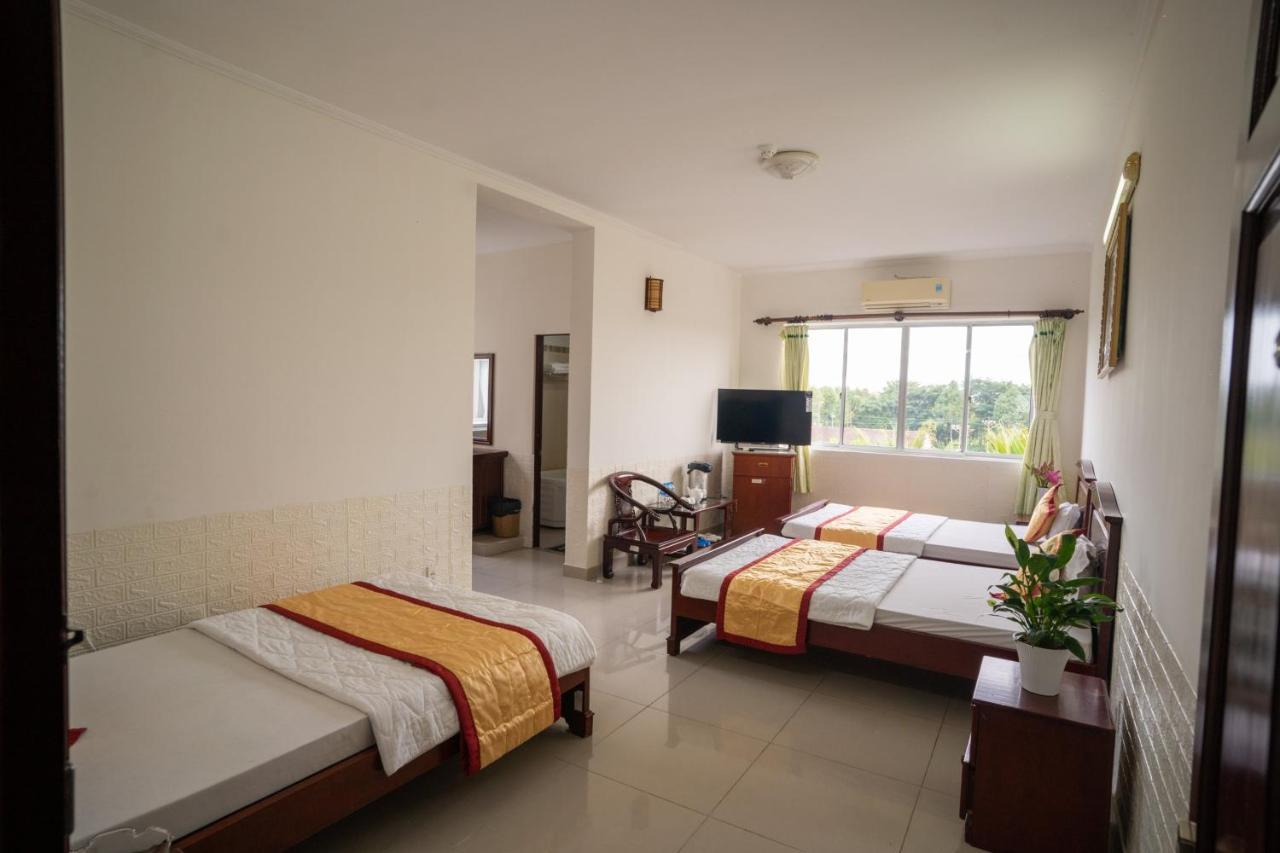 Hotel Khach San Bong Sen à Vi Thanh Extérieur photo