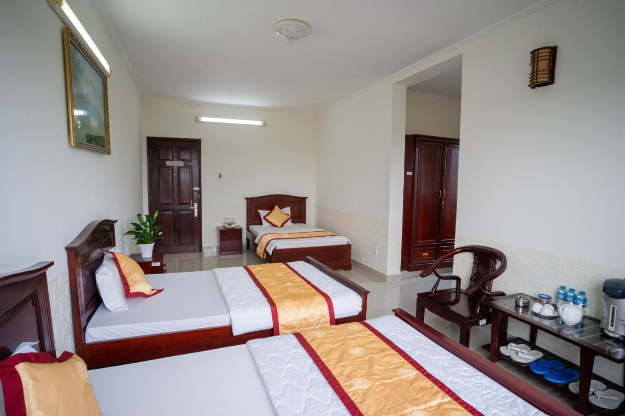 Hotel Khach San Bong Sen à Vi Thanh Extérieur photo